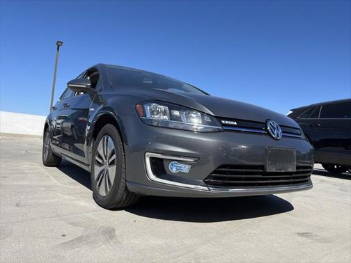 2018 Volkswagen e-Golf SE
