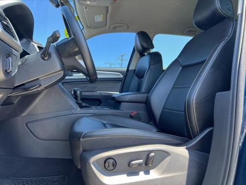 2022 Volkswagen Atlas 3.6L SE w/Technology