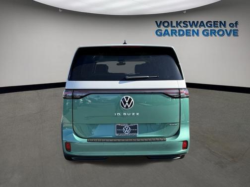 2025 Volkswagen ID. Buzz Pro S Plus with 4MOTION