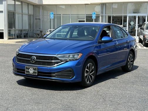 Rising Blue 2022 Volkswagen Jetta 1.5T S