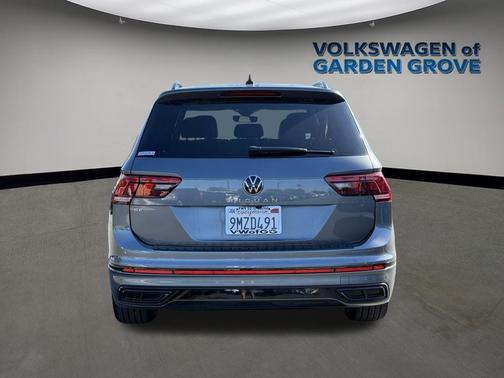 2024 Volkswagen Tiguan 2.0T SE R-Line Black