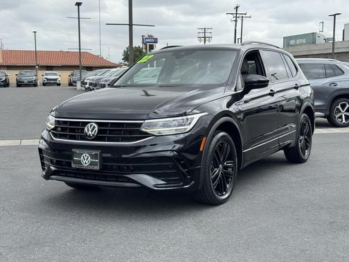 2022 Volkswagen Tiguan 2.0T SE R-Line Black