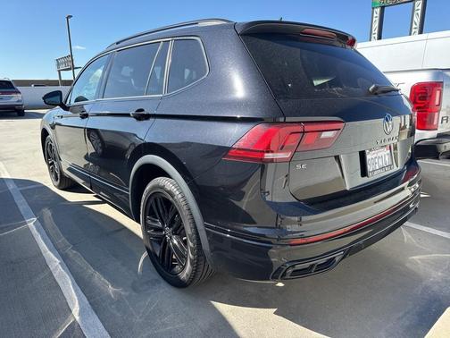 2022 Volkswagen Tiguan 2.0T SE R-Line Black