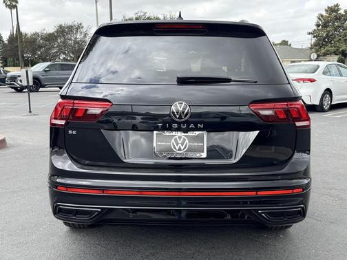 2022 Volkswagen Tiguan 2.0T SE R-Line Black
