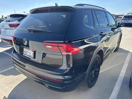 2022 Volkswagen Tiguan 2.0T SE R-Line Black