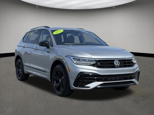 2023 Volkswagen Tiguan 2.0T SE R-Line Black