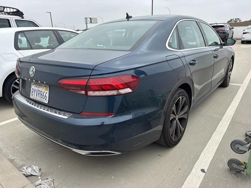 2022 Volkswagen Passat 2.0T SE