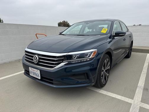 2022 Volkswagen Passat 2.0T SE