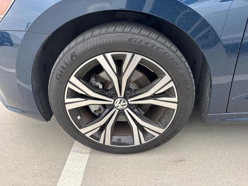 2022 Volkswagen Passat 2.0T SE