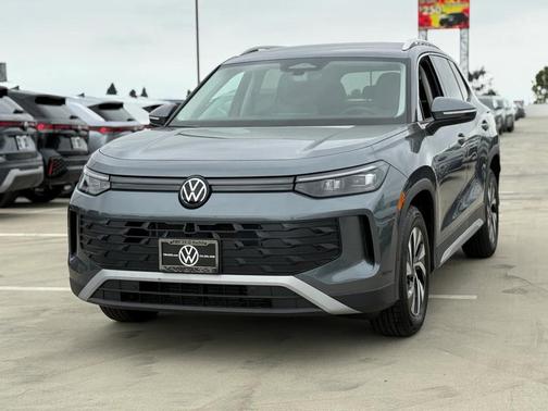2025 Volkswagen Tiguan 2.0T S