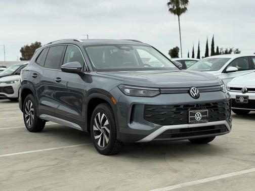 2025 Volkswagen Tiguan 2.0T S