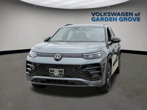 2025 Volkswagen Tiguan 2.0T SE R-Line Black 4MOTION