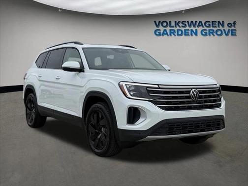 2025 Volkswagen Atlas 2.0T SE w/Technology 4MOTION