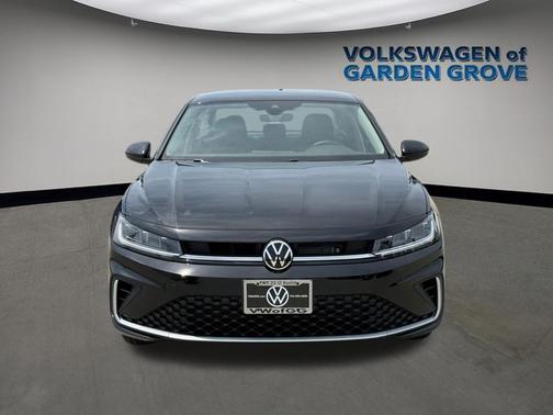 Deep Black Pearl 2026 Volkswagen Jetta 1.4T S