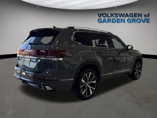 Pure Gray 2026 Volkswagen Atlas 2.0T SEL Premium R-Line 4MOTION