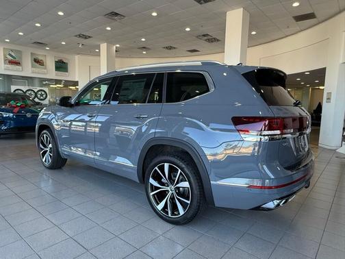 2026 Volkswagen Atlas 2.0T SEL Premium R-Line 4MOTION