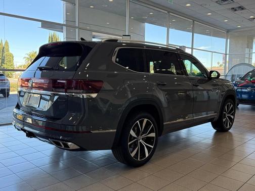 2026 Volkswagen Atlas 2.0T SEL Premium R-Line 4MOTION