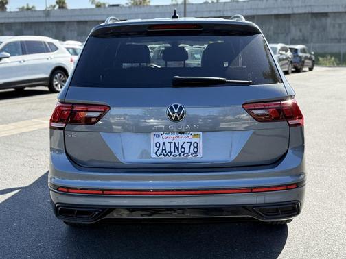 2022 Volkswagen Tiguan 2.0T SE R-Line Black