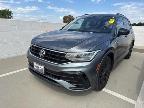 2022 Volkswagen Tiguan 2.0T SE R-Line Black