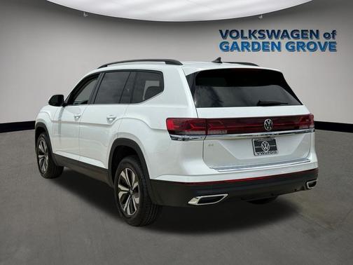 Opal White 2026 Volkswagen Atlas 2.0T SE