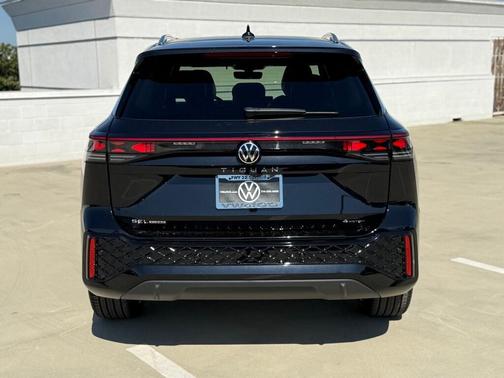 2026 Volkswagen Tiguan 2.0T SEL R-Line 4MOTION