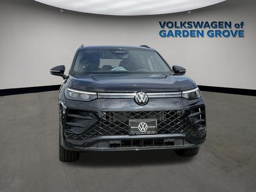 2025 Volkswagen Tiguan 2.0T SE R-Line Black 4MOTION