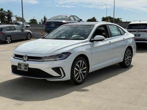 2026 Volkswagen Jetta 1.4T SE