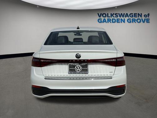Opal White Pearl 2026 Volkswagen Jetta 1.4T SE