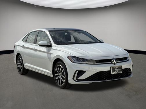 Opal White Pearl 2026 Volkswagen Jetta 1.4T SE