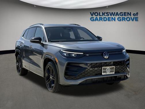 platinum gray metallic 2026 Volkswagen Tiguan 2.0T SE R-Line Black