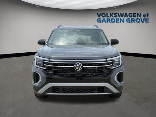 pure gray 2026 Volkswagen Atlas Peak Edition