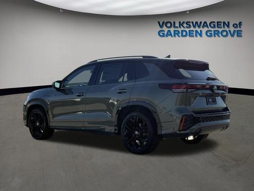 2025 Volkswagen Tiguan 2.0T SE R-Line Black