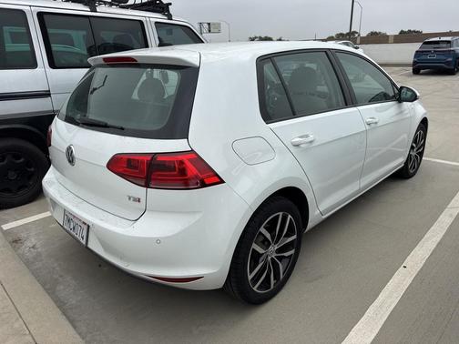 2015 Volkswagen Golf Auto TSI SE