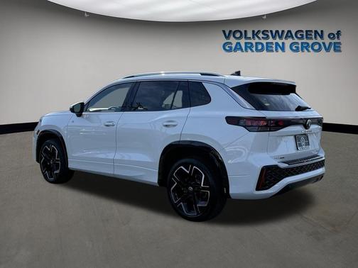 2026 Volkswagen Tiguan 2.0T SEL R-Line 4MOTION