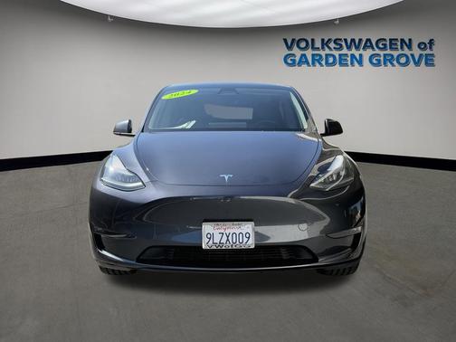 2024 Tesla Model Y Long Range Dual Motor All-Wheel Drive