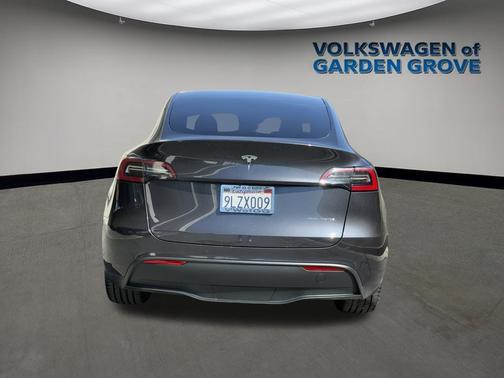 2024 Tesla Model Y Long Range Dual Motor All-Wheel Drive