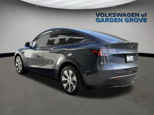 2024 Tesla Model Y Long Range Dual Motor All-Wheel Drive