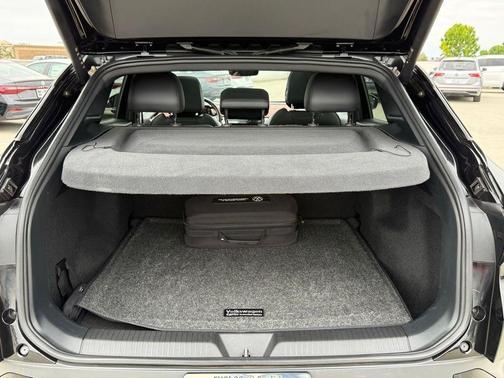 Mythos Black 2022 Volkswagen ID.4 Pro S