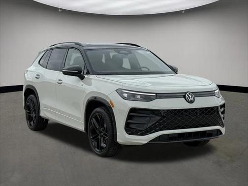 2025 Volkswagen Tiguan 2.0T SE R-Line Black 4MOTION