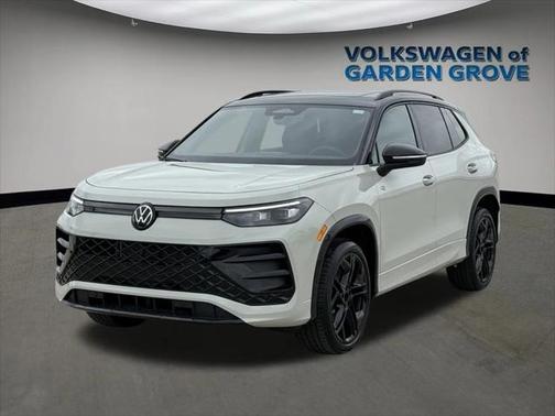 2025 Volkswagen Tiguan 2.0T SE R-Line Black 4MOTION