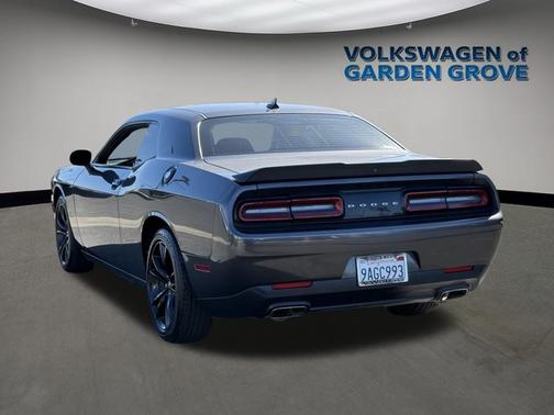 2018 Dodge Challenger SXT