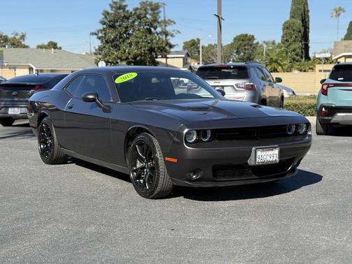 2018 Dodge Challenger SXT