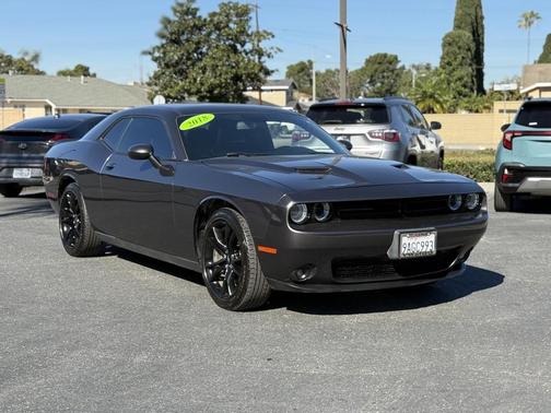 2018 Dodge Challenger SXT