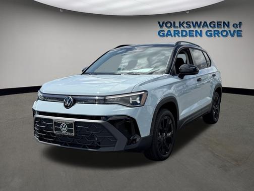 2025 Volkswagen Taos 1.5T SE Black