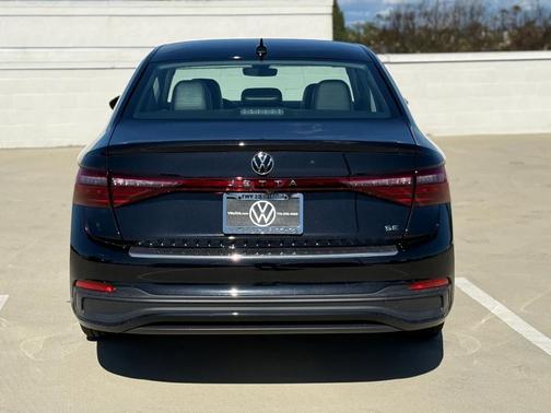 2026 Volkswagen Jetta 1.4T SE