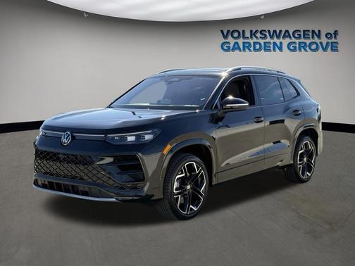 deep black pearl 2026 Volkswagen Tiguan 2.0T SEL R-Line 4MOTION