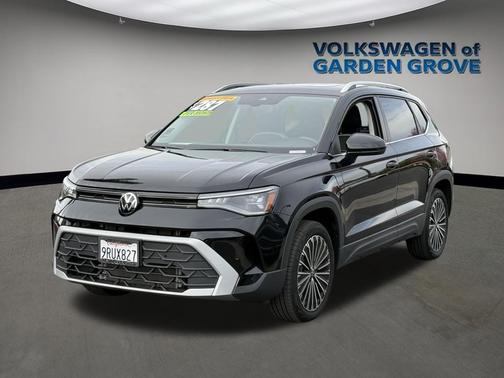 2025 Volkswagen Taos 1.5T SE