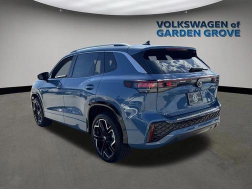 2025 Volkswagen Tiguan 2.0T SEL R-Line 4MOTION
