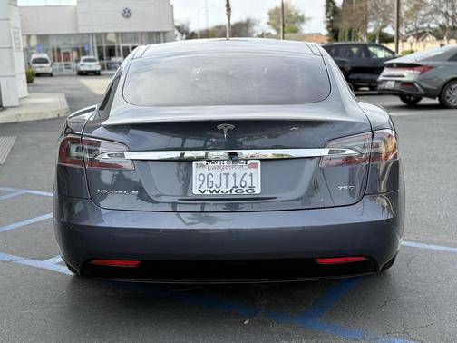 2017 Tesla Model S 75D