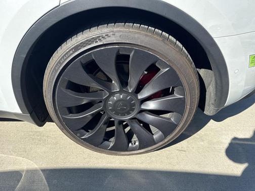 2022 Tesla Model Y Performance Dual Motor All-Wheel Drive